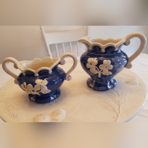 Set of 2 Beautiful Glazed  Ceramic Creamer Sugar Set Blue Floral - Picture 5 of 16